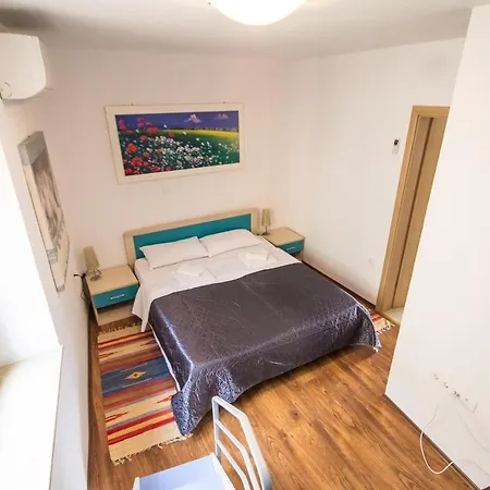 Appartamento Center, Seafront With Terrace In
