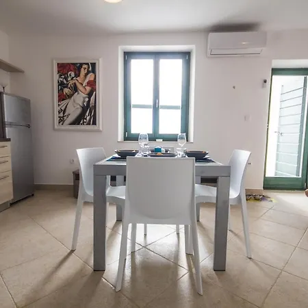 Center, Seafront With Terrace In * Umag