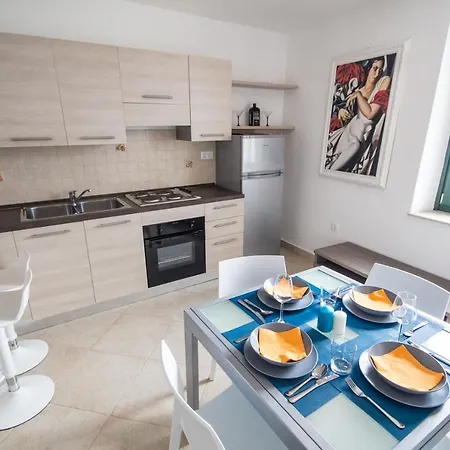 Center, Seafront With Terrace In Apartament