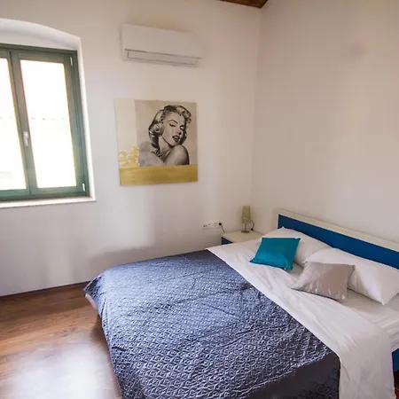 Center, Seafront With Terrace In * Umag