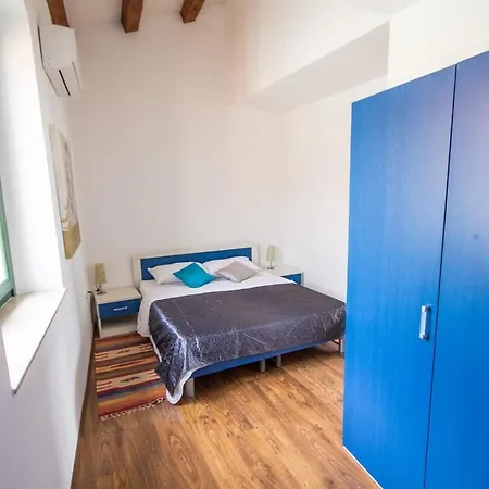 Center, Seafront With Terrace In * Umag