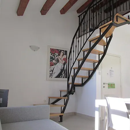 Lägenhet Center, Seafront With Terrace In Umag