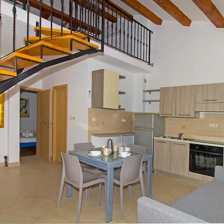 Daire Center, Seafront With Terrace In Umag